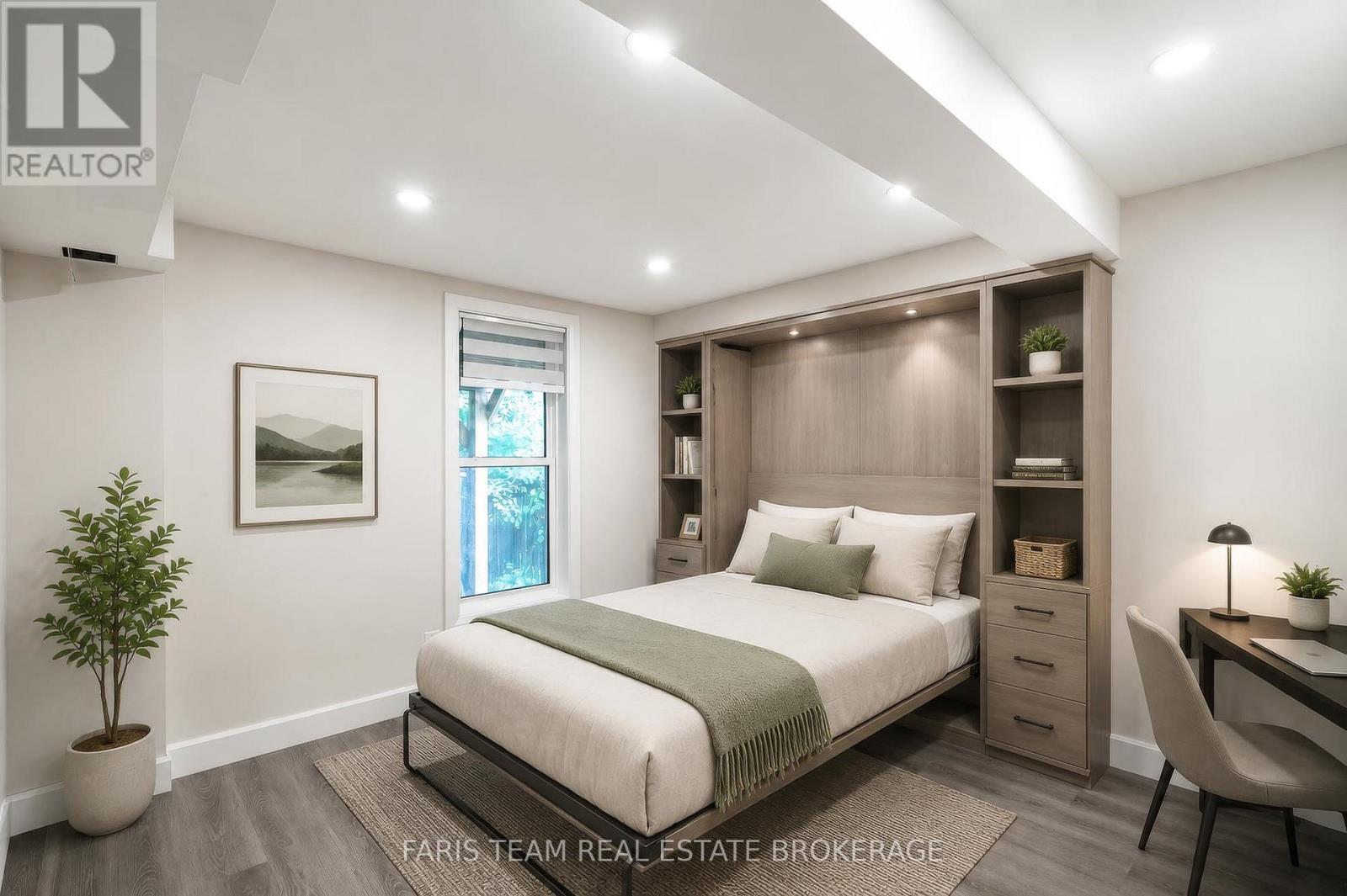 *virtually staged - 44 Hawthorne Crescent, Barrie, ON