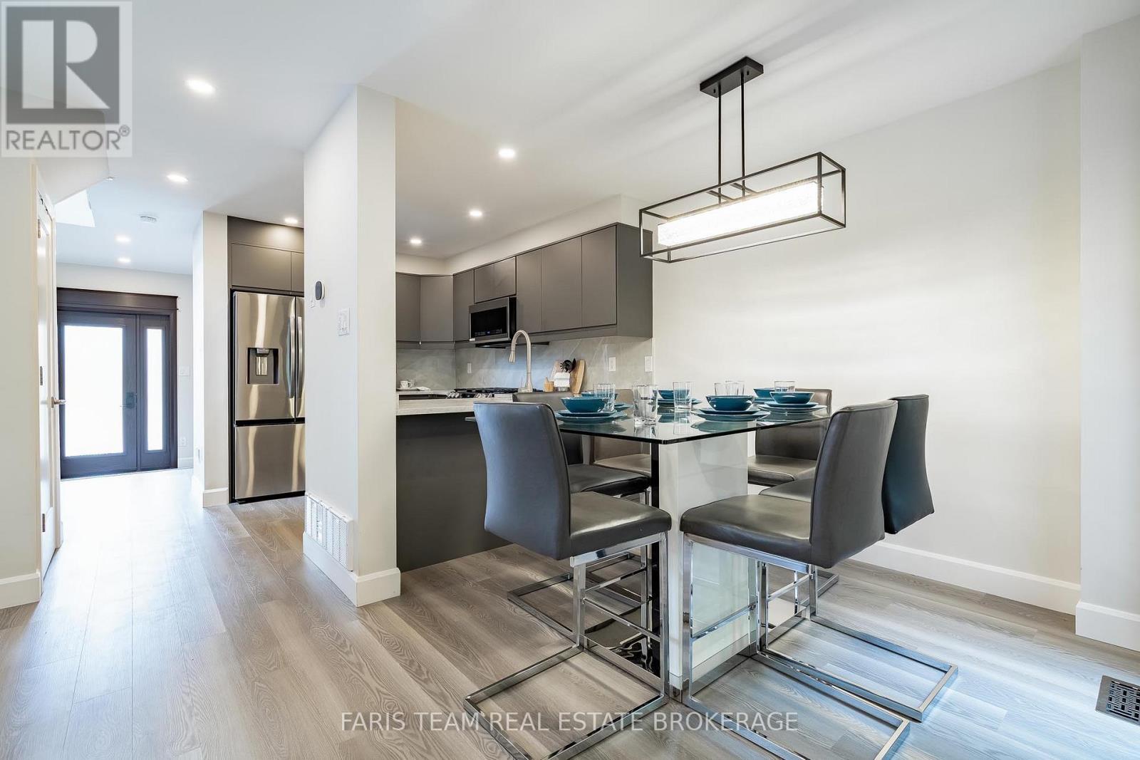 44 Hawthorne Crescent, Barrie, ON