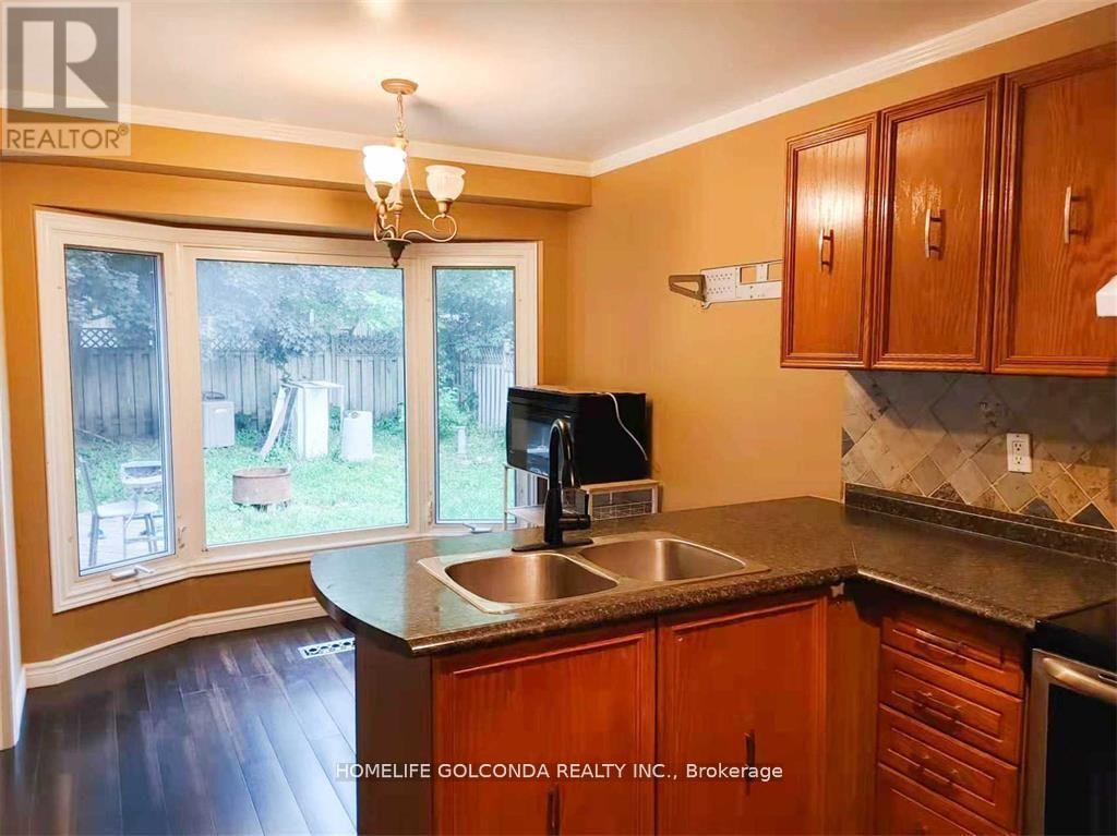 48 Hadden Crescent, Barrie, ON