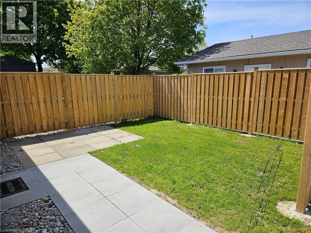 38 Rendell Boulevard, Hamilton, ON