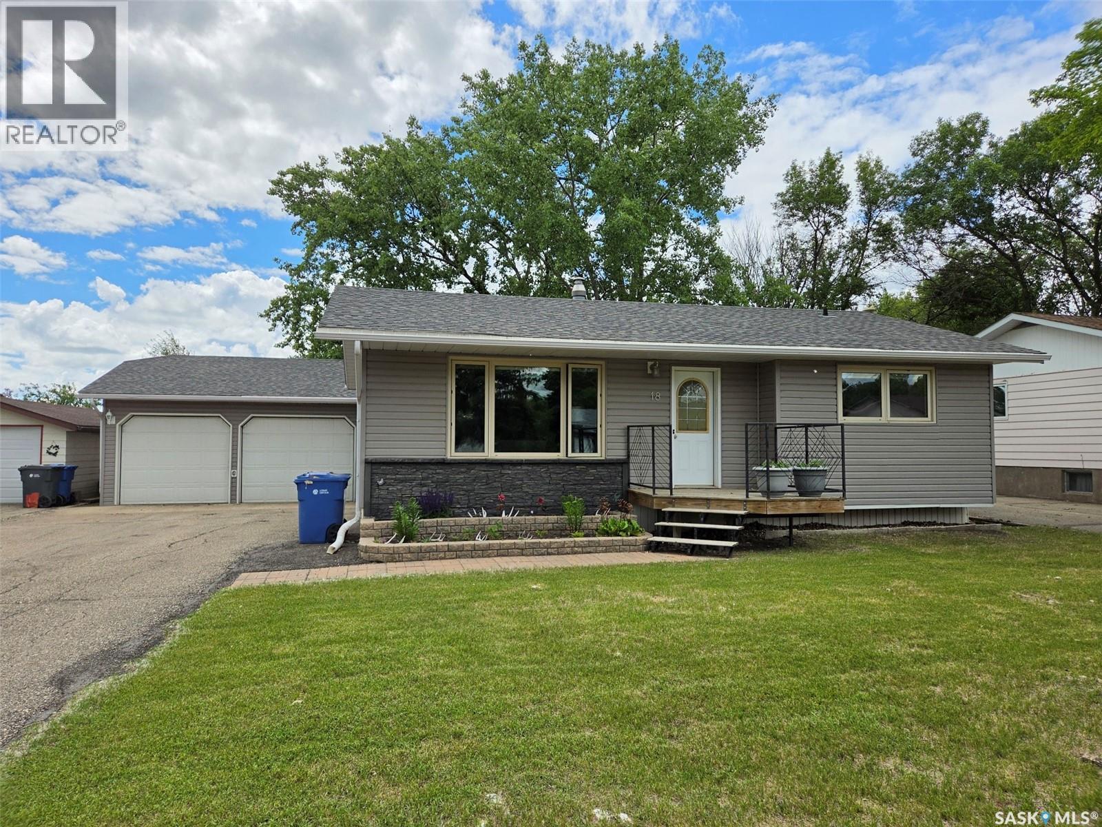 18 Mountain Drive, Carlyle, SK