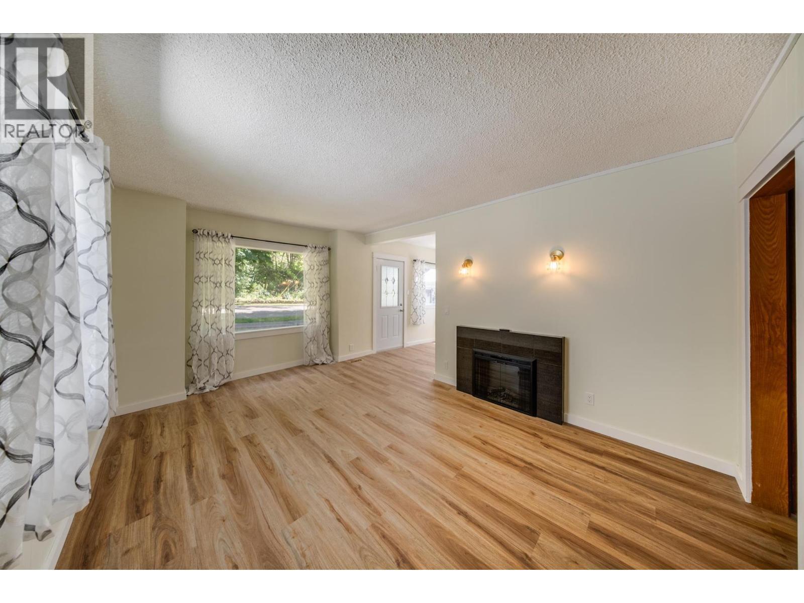 1110 Second Avenue, Trail, BC