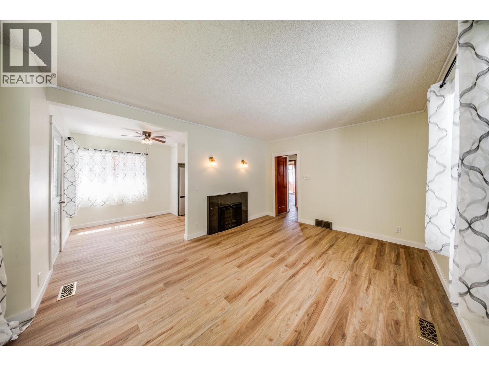 1110 Second Avenue, Trail, BC