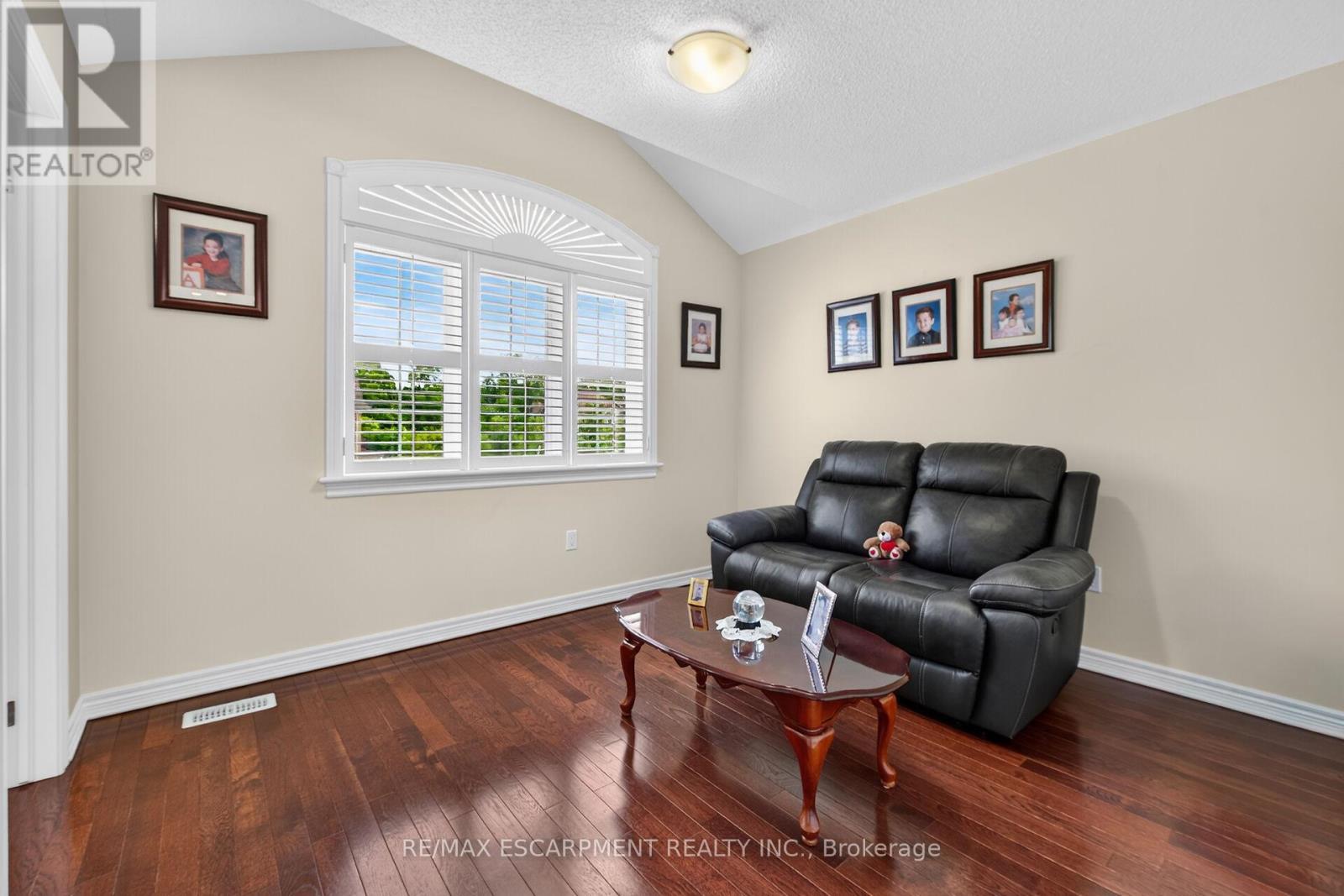 81 Morning Mist Drive, Hamilton, ON