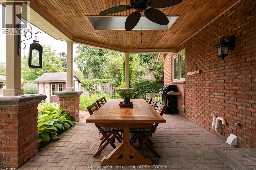 11 Algonquian Drive, Chatham, ON