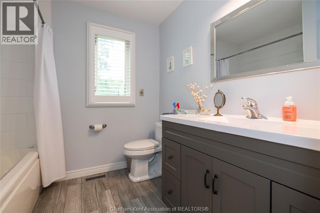 11 Algonquian Drive, Chatham, ON
