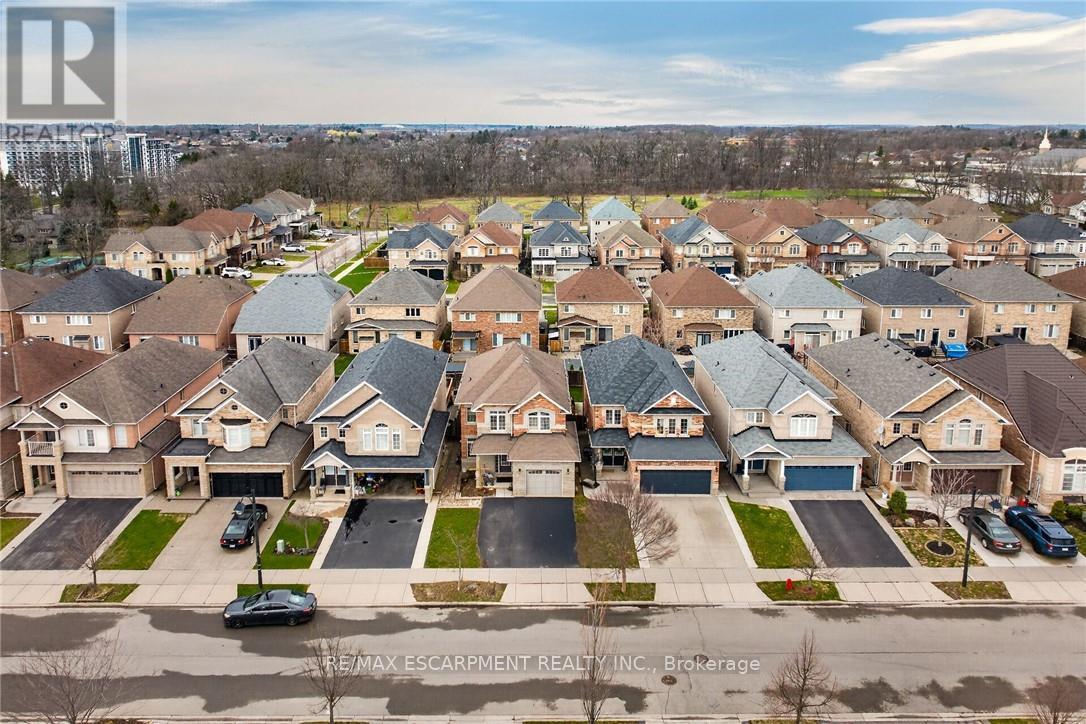 44 Matteo Trail, Hamilton, ON