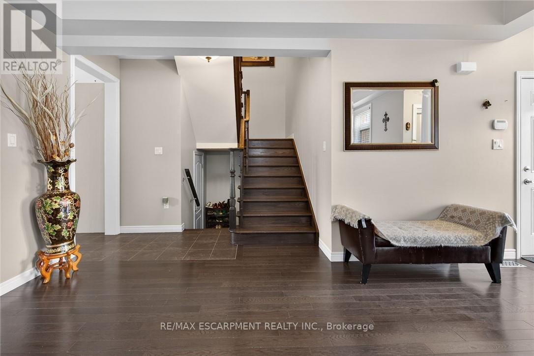 44 Matteo Trail, Hamilton, ON