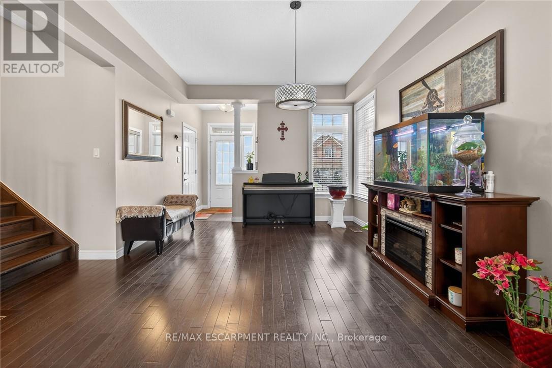 44 Matteo Trail, Hamilton, ON