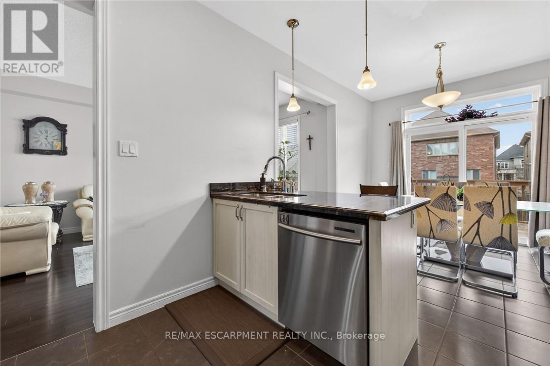 44 Matteo Trail, Hamilton, ON