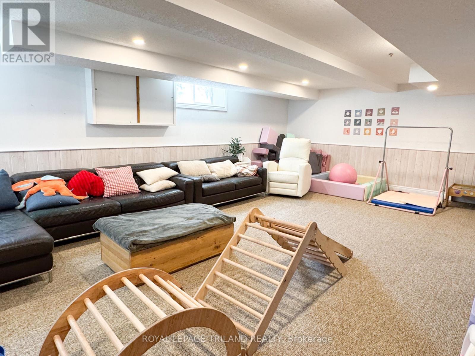 100 Sunset Drive, St. Thomas, ON