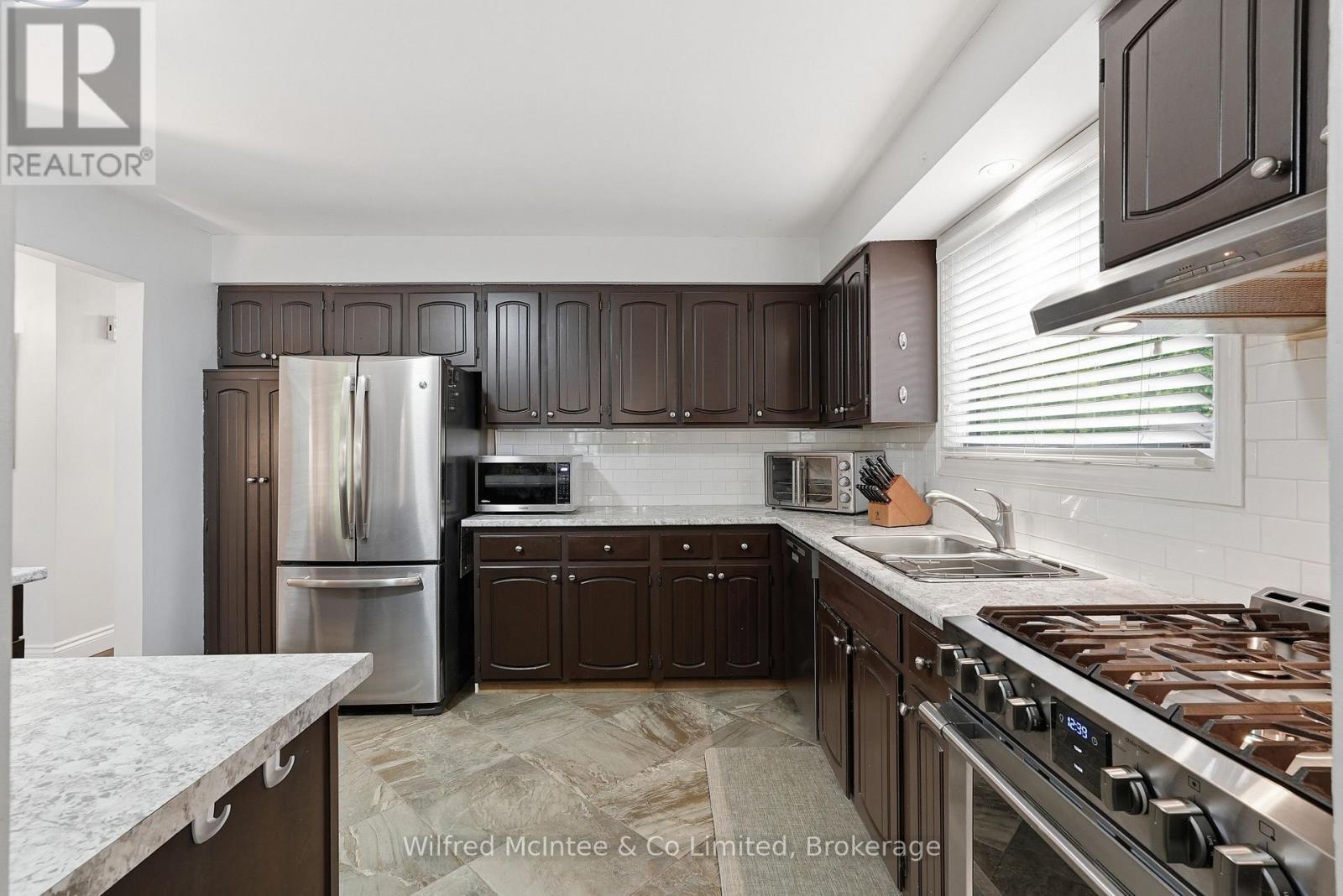 28 Nuthatch Place, Cambridge, ON