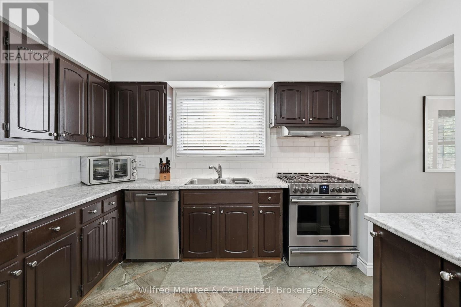 28 Nuthatch Place, Cambridge, ON