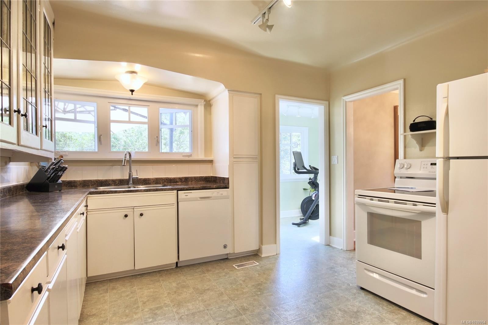 2331 Pacific Ave, Oak Bay, BC