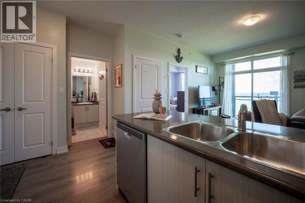 35 Southshore Crescent Unit# 301, Hamilton, ON