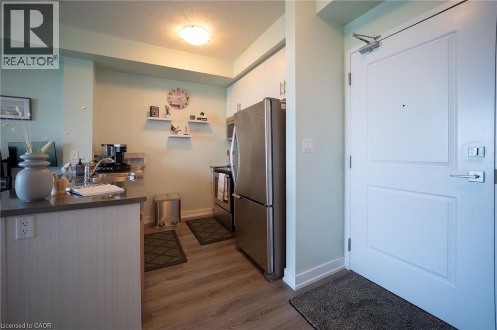 35 Southshore Crescent Unit# 301, Hamilton, ON