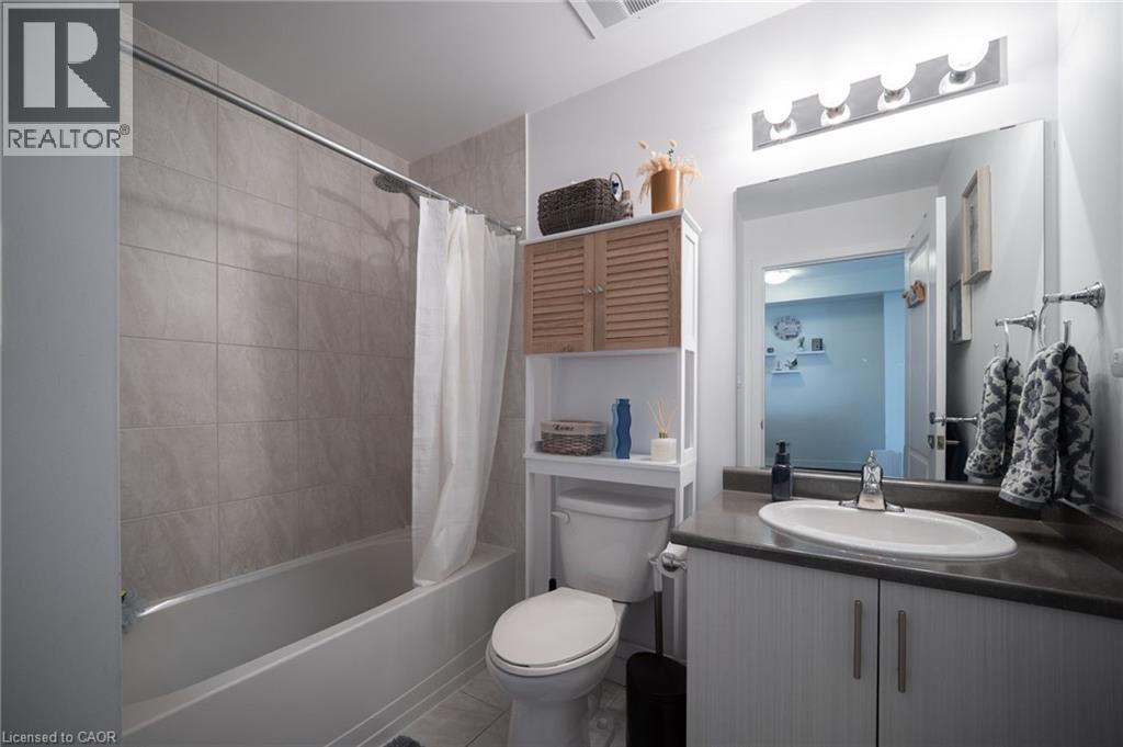 35 Southshore Crescent Unit# 301, Hamilton, ON