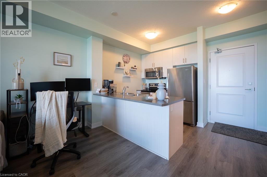 35 Southshore Crescent Unit# 301, Hamilton, ON