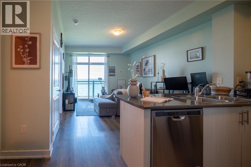 35 Southshore Crescent Unit# 301, Hamilton, ON