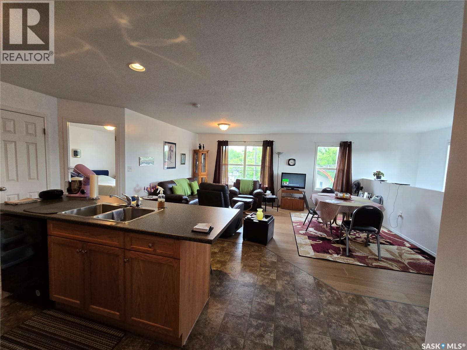 22 1275 South Railway Street E, Swift Current, SK