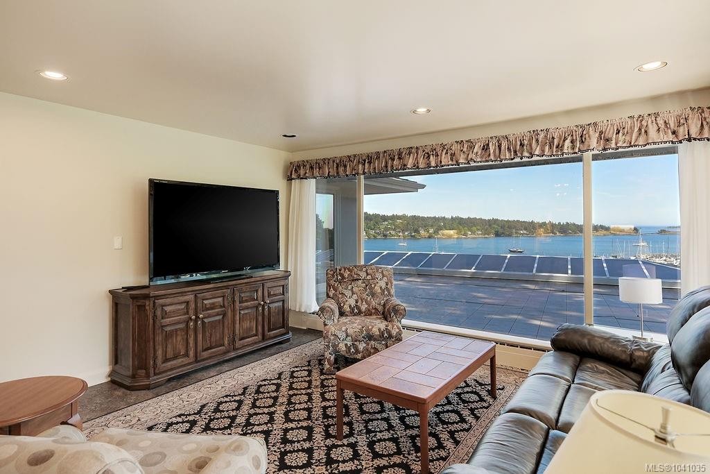 3565 Beach Dr, Oak Bay, BC