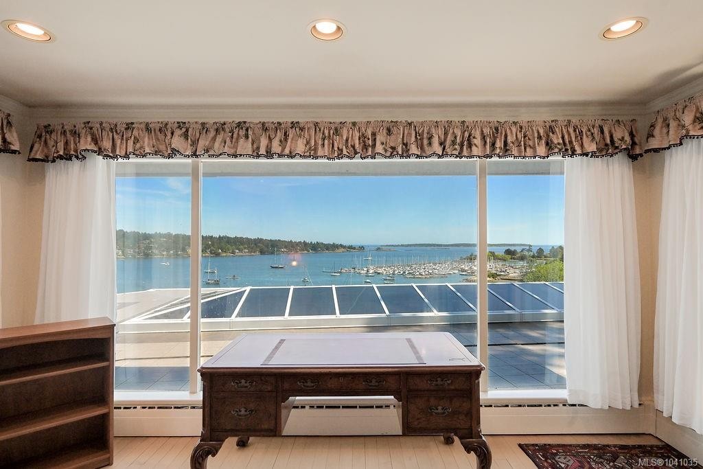 3565 Beach Dr, Oak Bay, BC