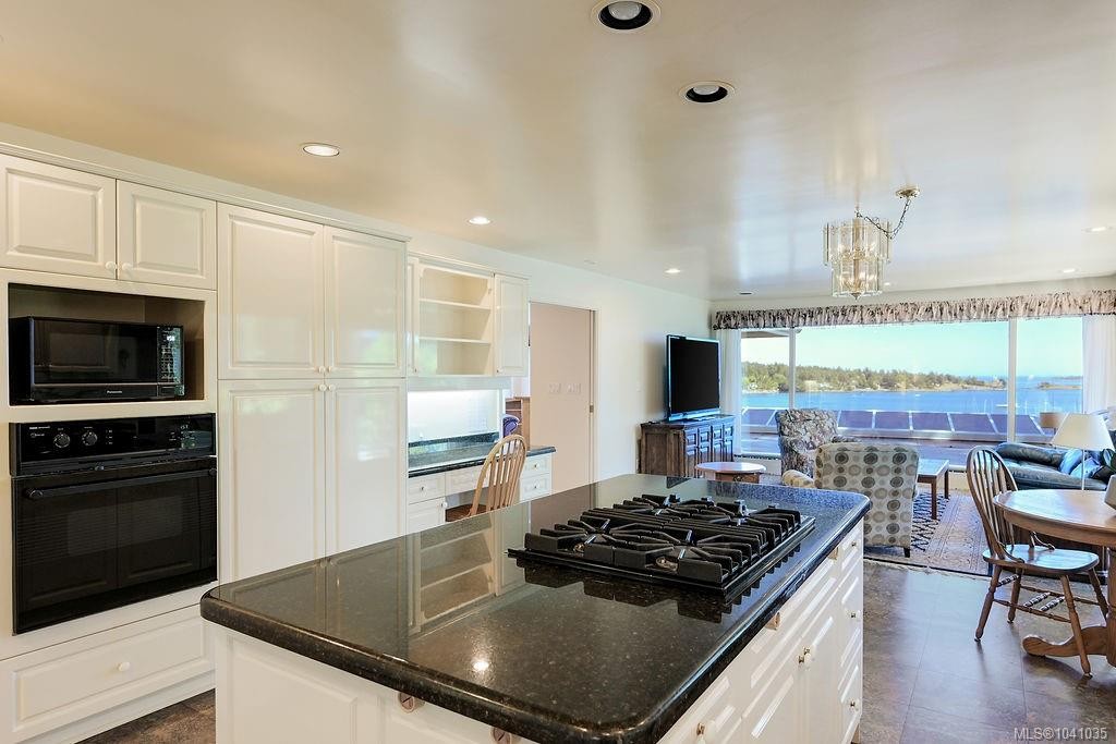 3565 Beach Dr, Oak Bay, BC