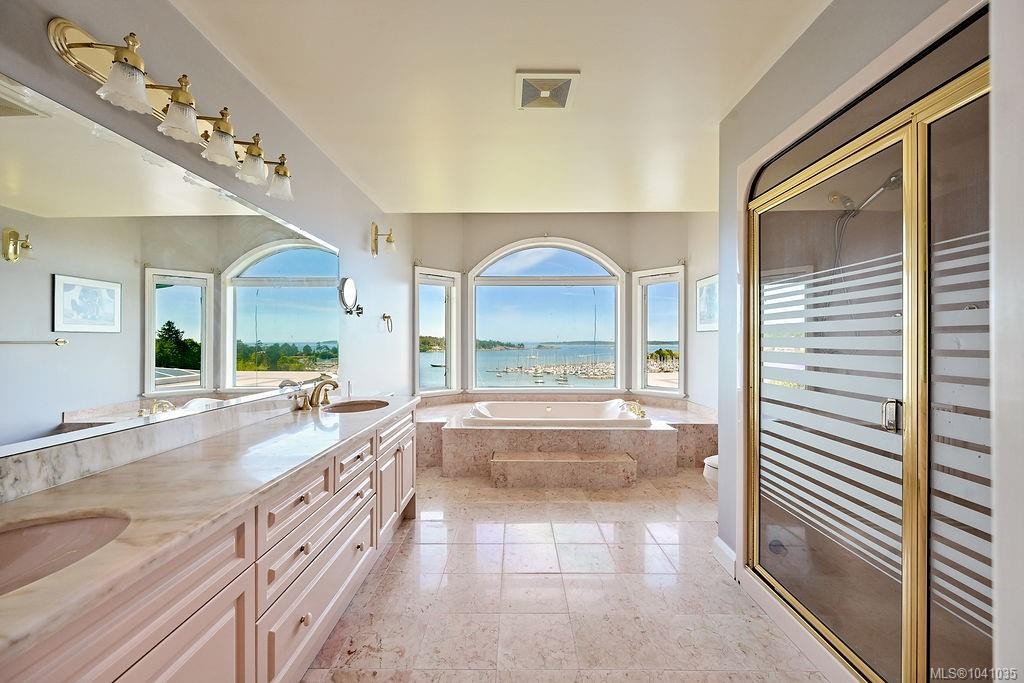 3565 Beach Dr, Oak Bay, BC