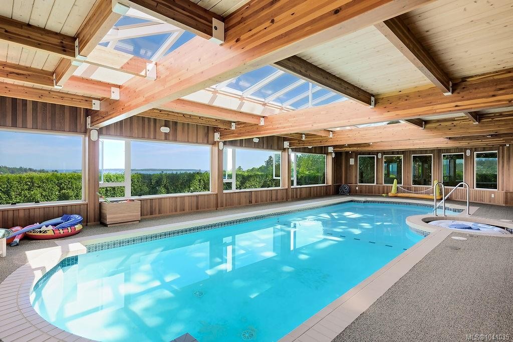 3565 Beach Dr, Oak Bay, BC