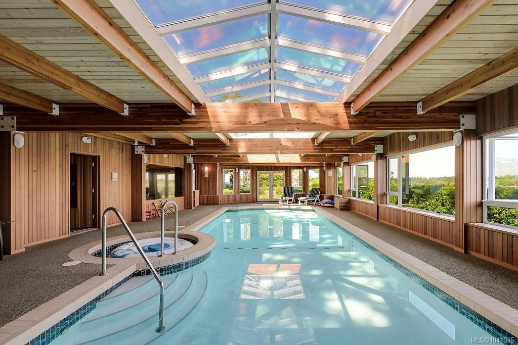 3565 Beach Dr, Oak Bay, BC