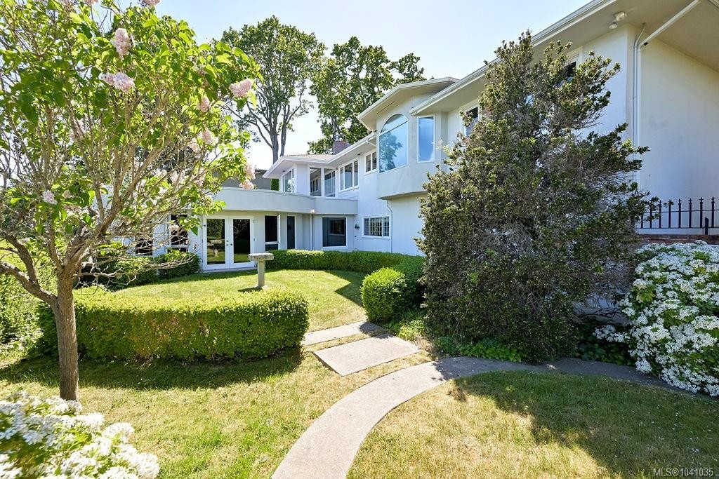 3565 Beach Dr, Oak Bay, BC