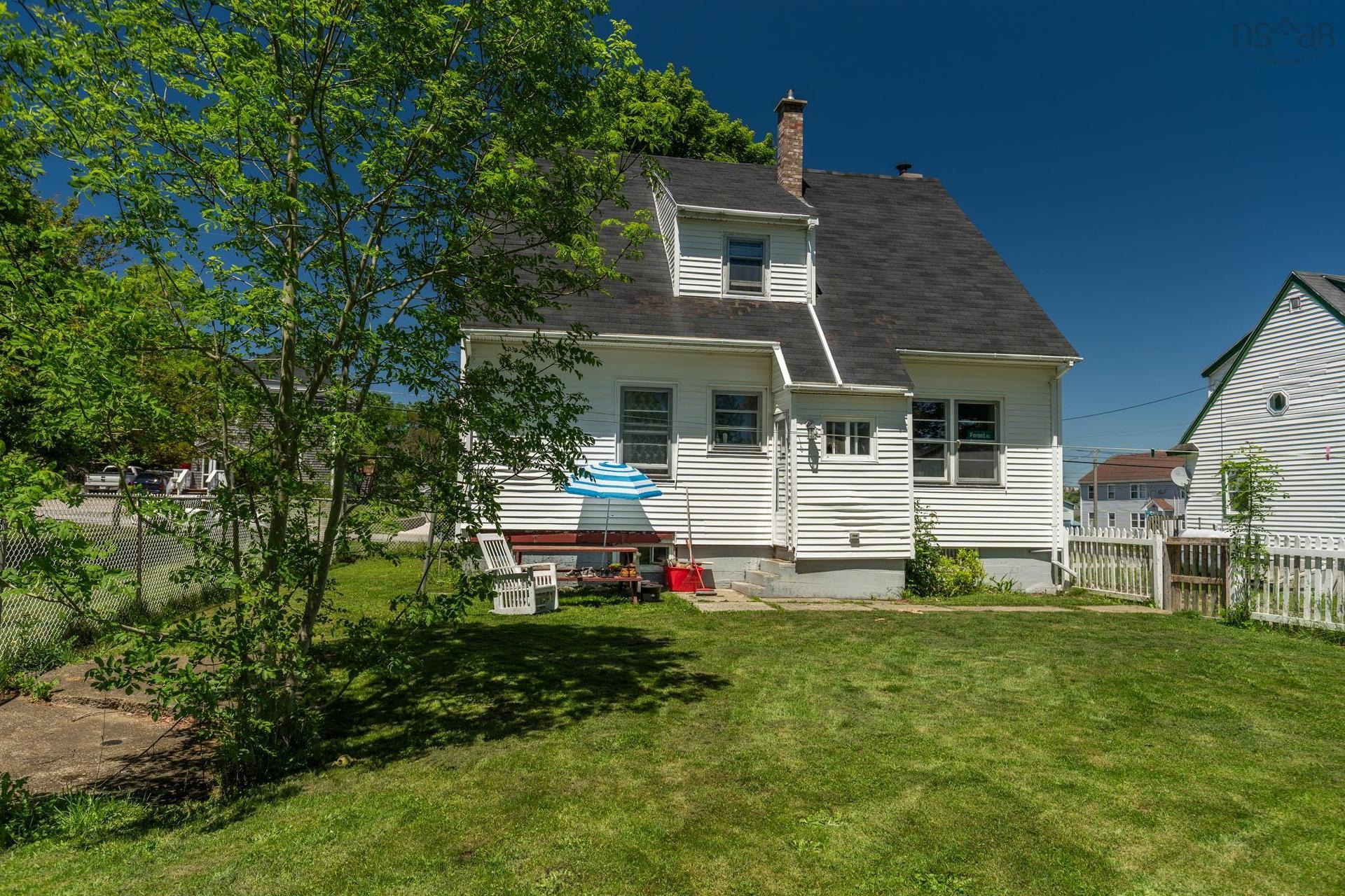 61 Forest Street, Yarmouth, NS