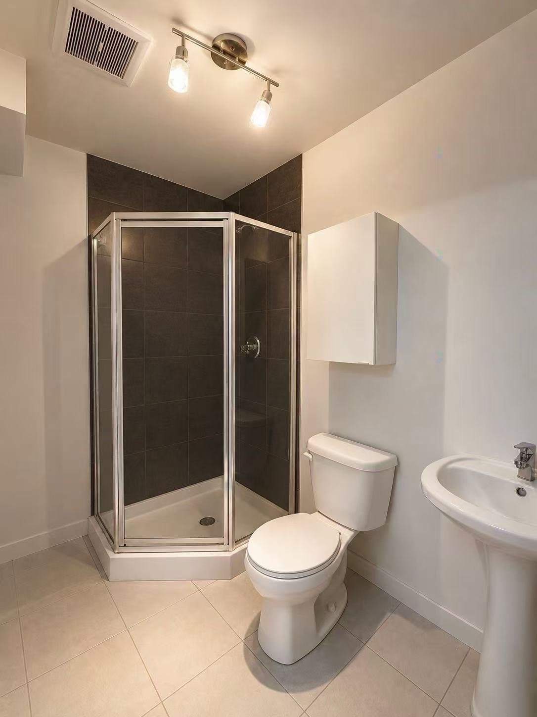 Salle de bains - 215 Rue Du Moissonneur, La Prairie, QC