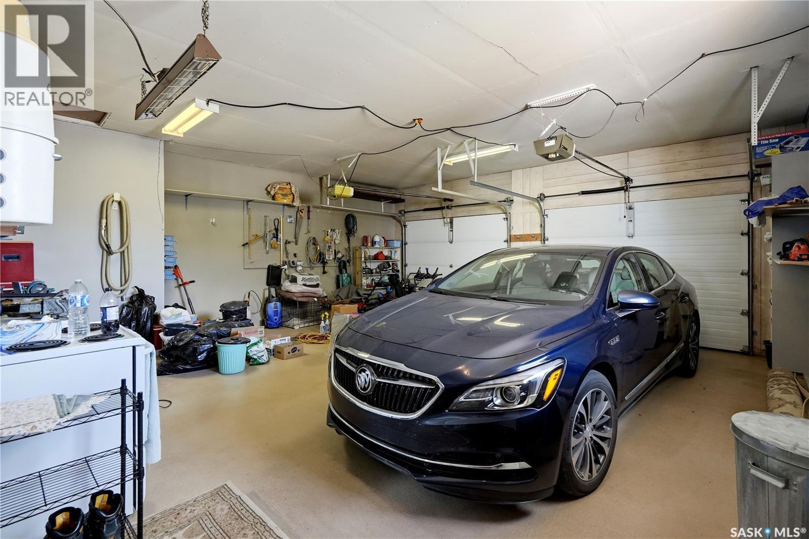 710 3Rd Avenue, Pilot Butte, SK