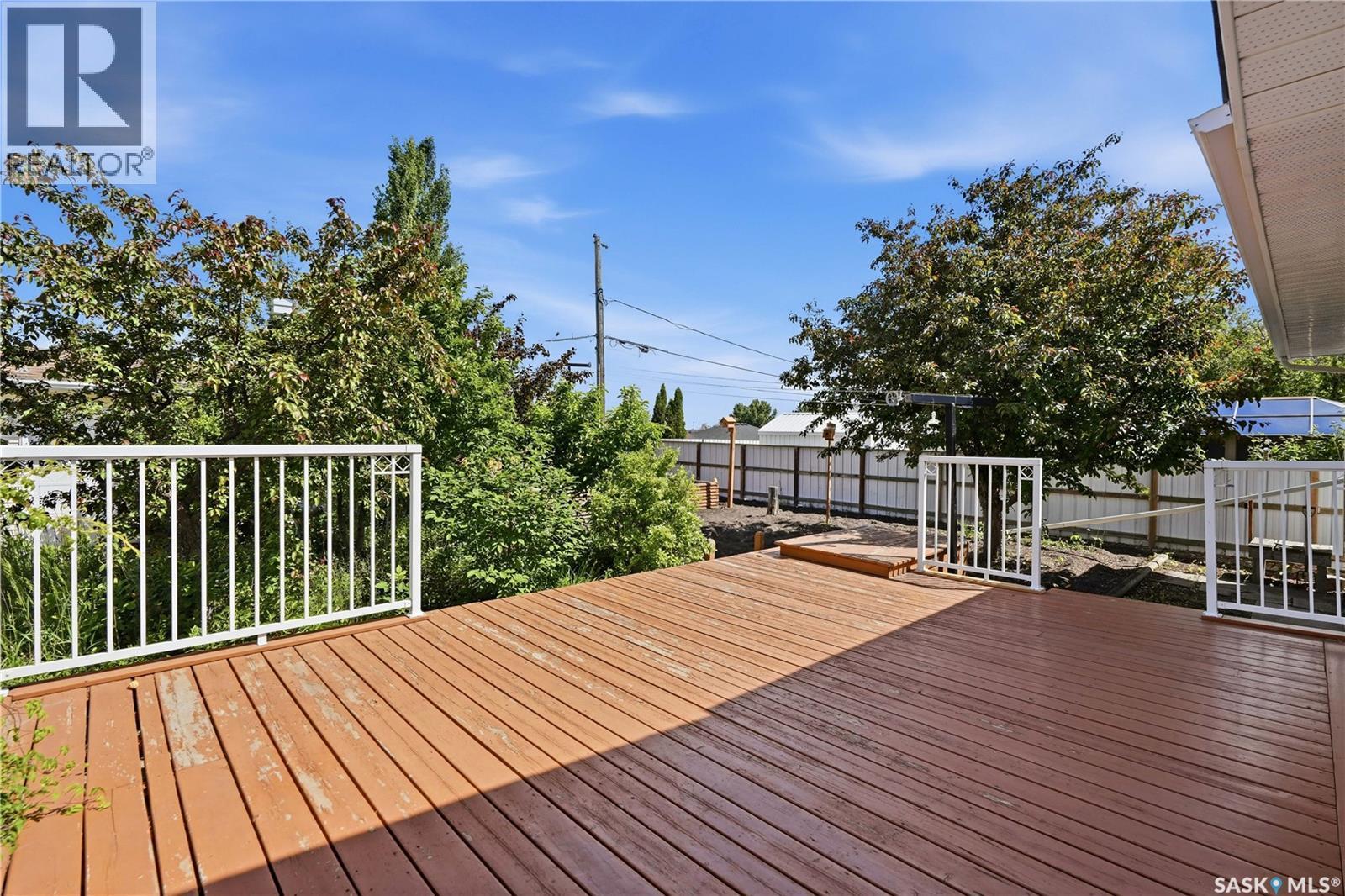 710 3Rd Avenue, Pilot Butte, SK