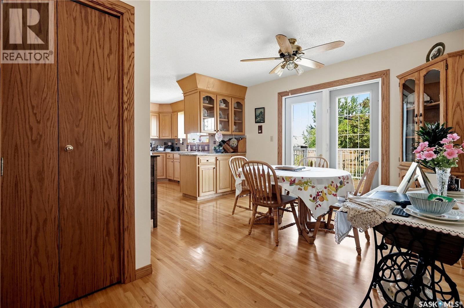 710 3Rd Avenue, Pilot Butte, SK