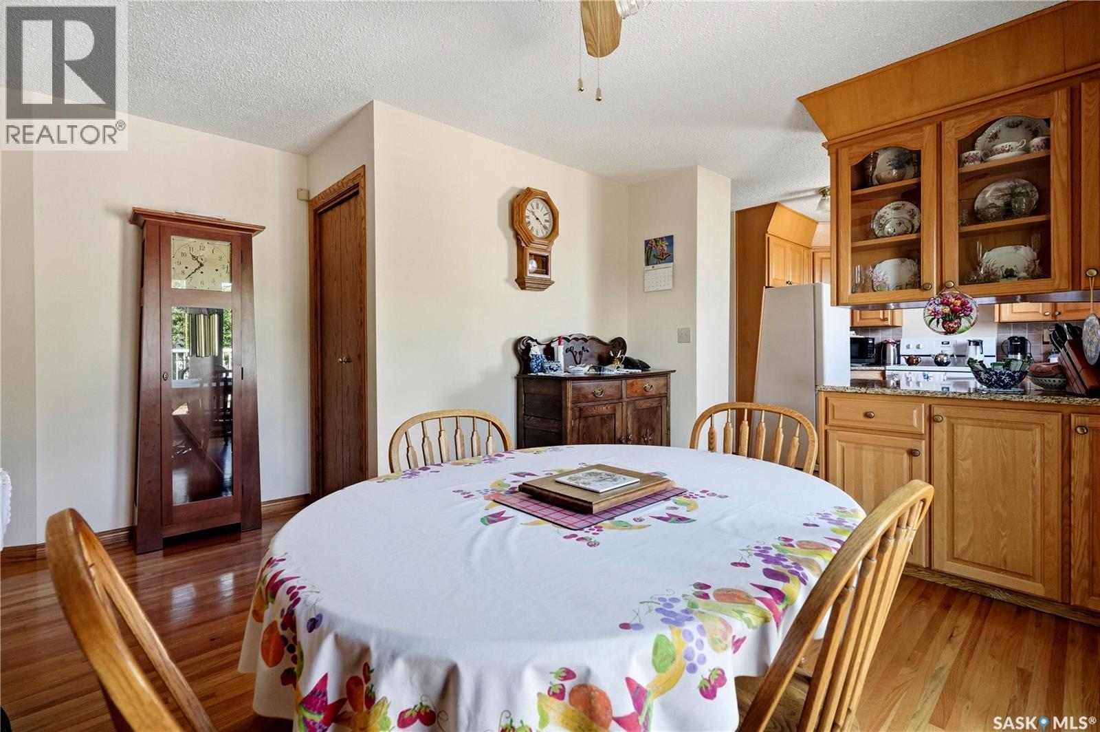 710 3Rd Avenue, Pilot Butte, SK