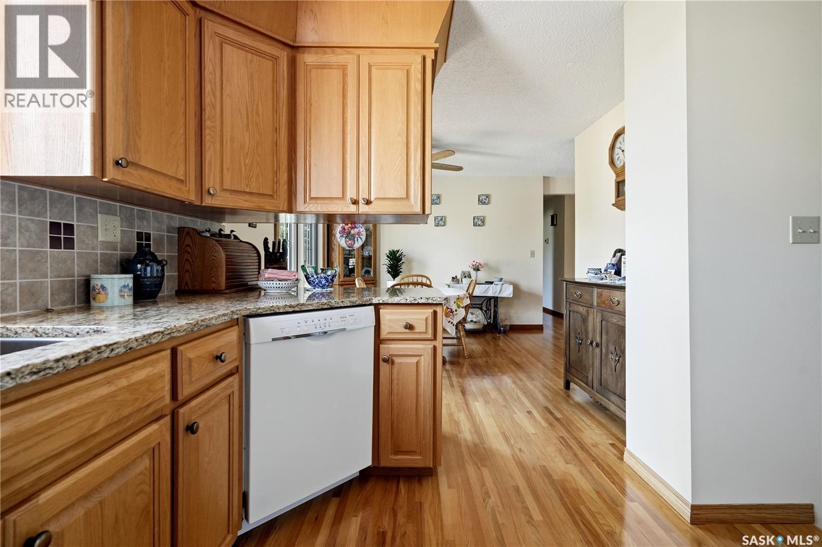 710 3Rd Avenue, Pilot Butte, SK