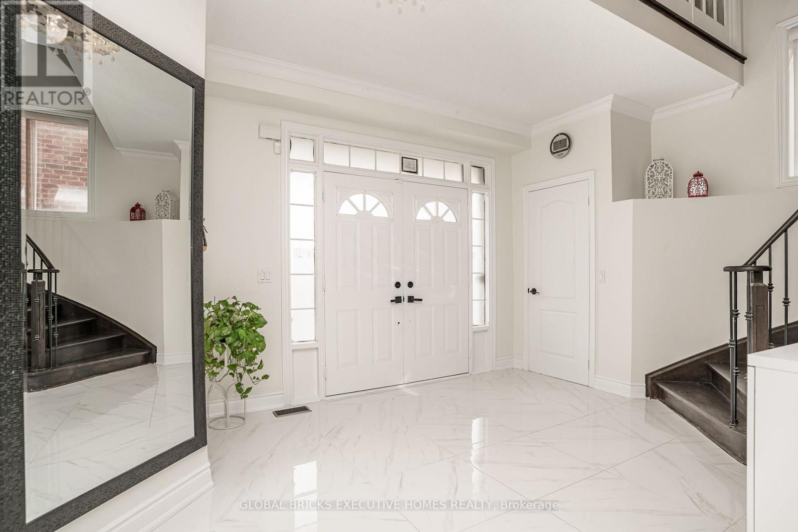 3435 Artesian Drive, Mississauga, ON
