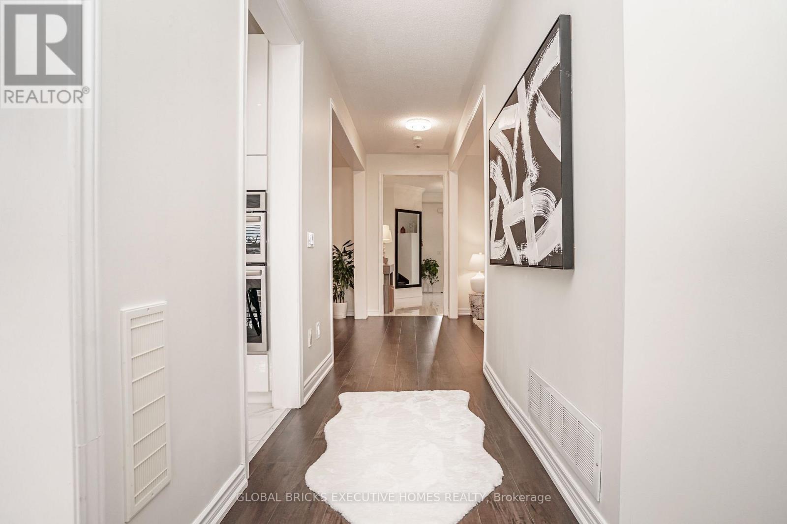 3435 Artesian Drive, Mississauga, ON