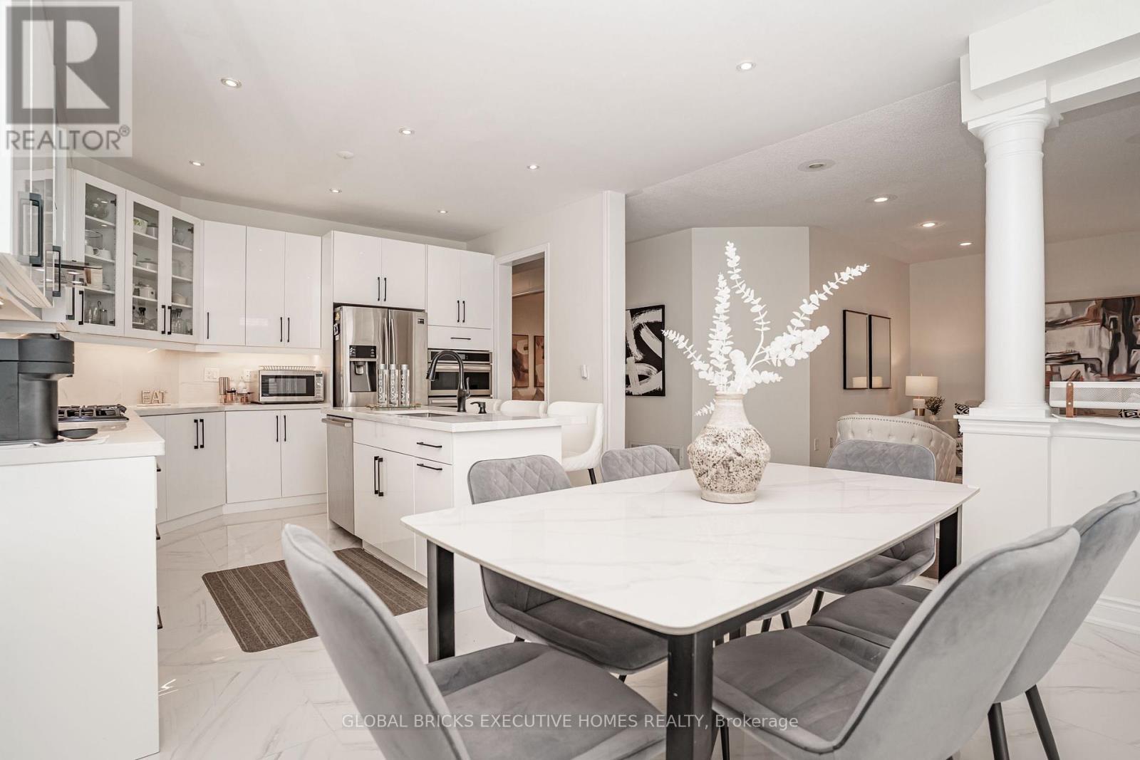 3435 Artesian Drive, Mississauga, ON