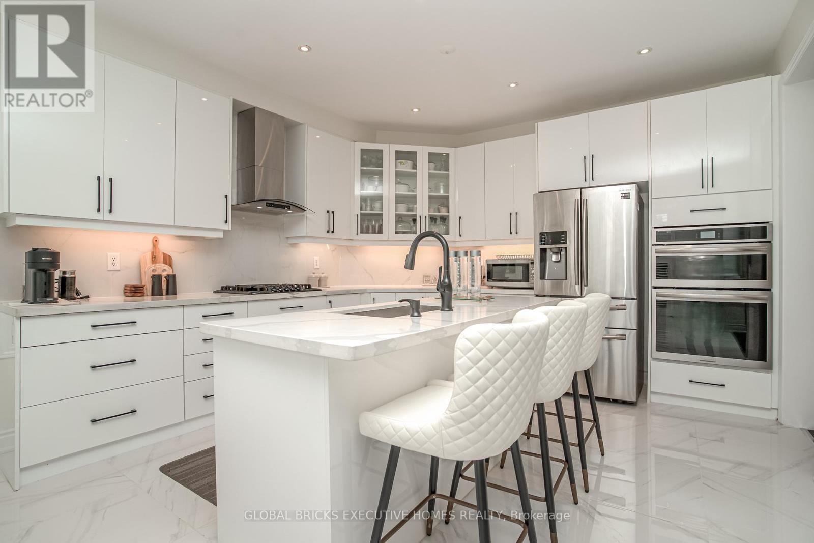 3435 Artesian Drive, Mississauga, ON
