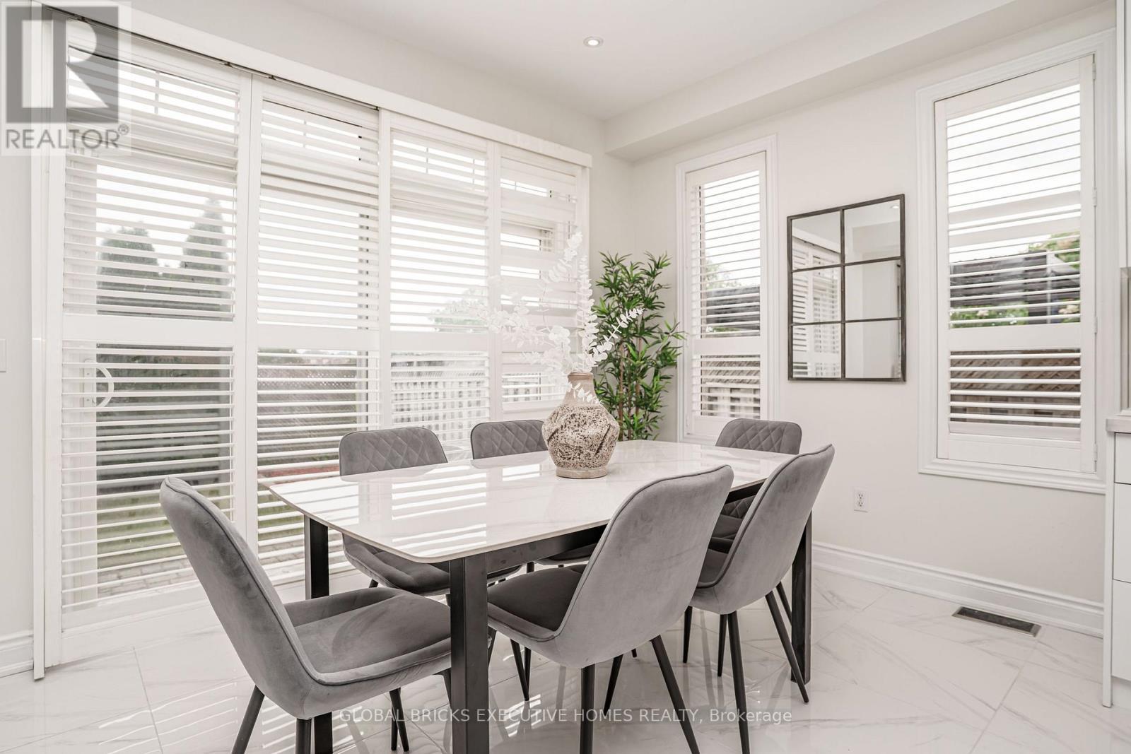 3435 Artesian Drive, Mississauga, ON