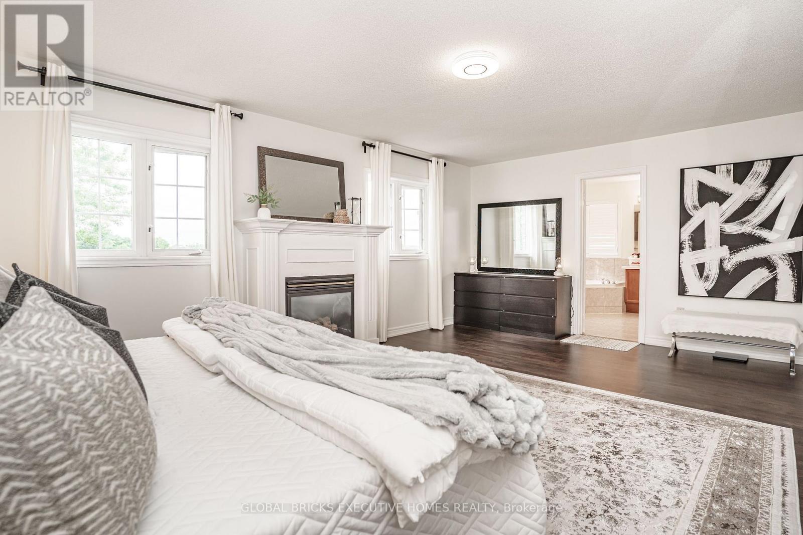 3435 Artesian Drive, Mississauga, ON