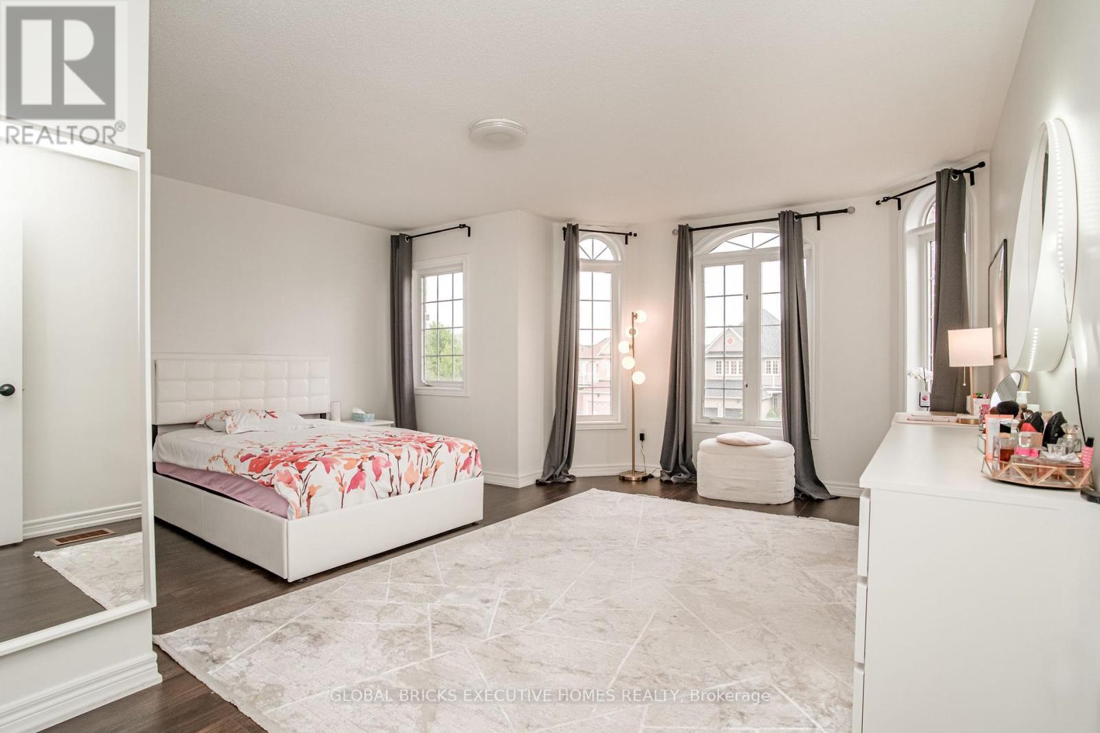 3435 Artesian Drive, Mississauga, ON