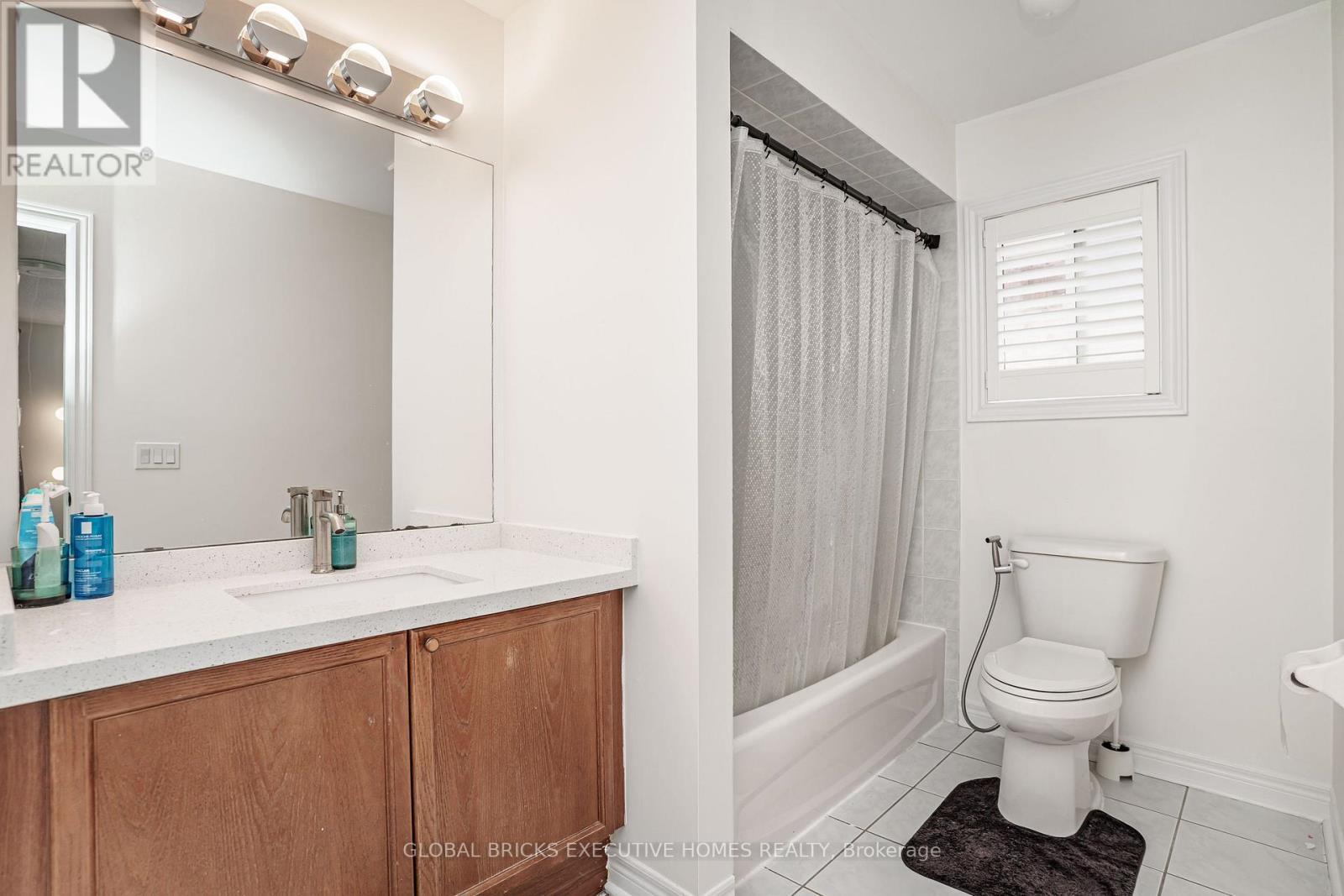 3435 Artesian Drive, Mississauga, ON