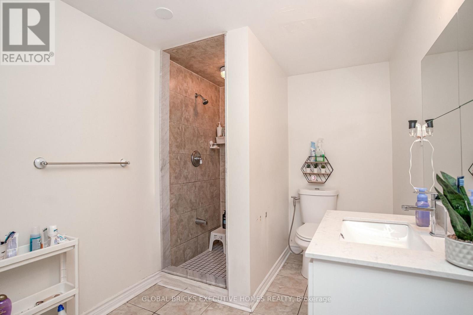 3435 Artesian Drive, Mississauga, ON