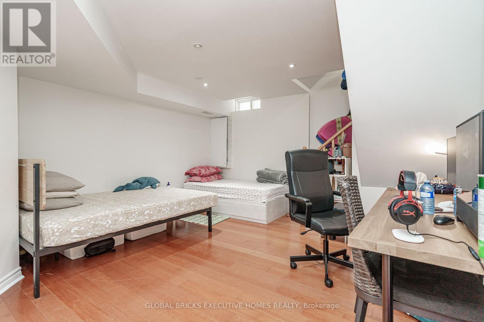3435 Artesian Drive, Mississauga, ON