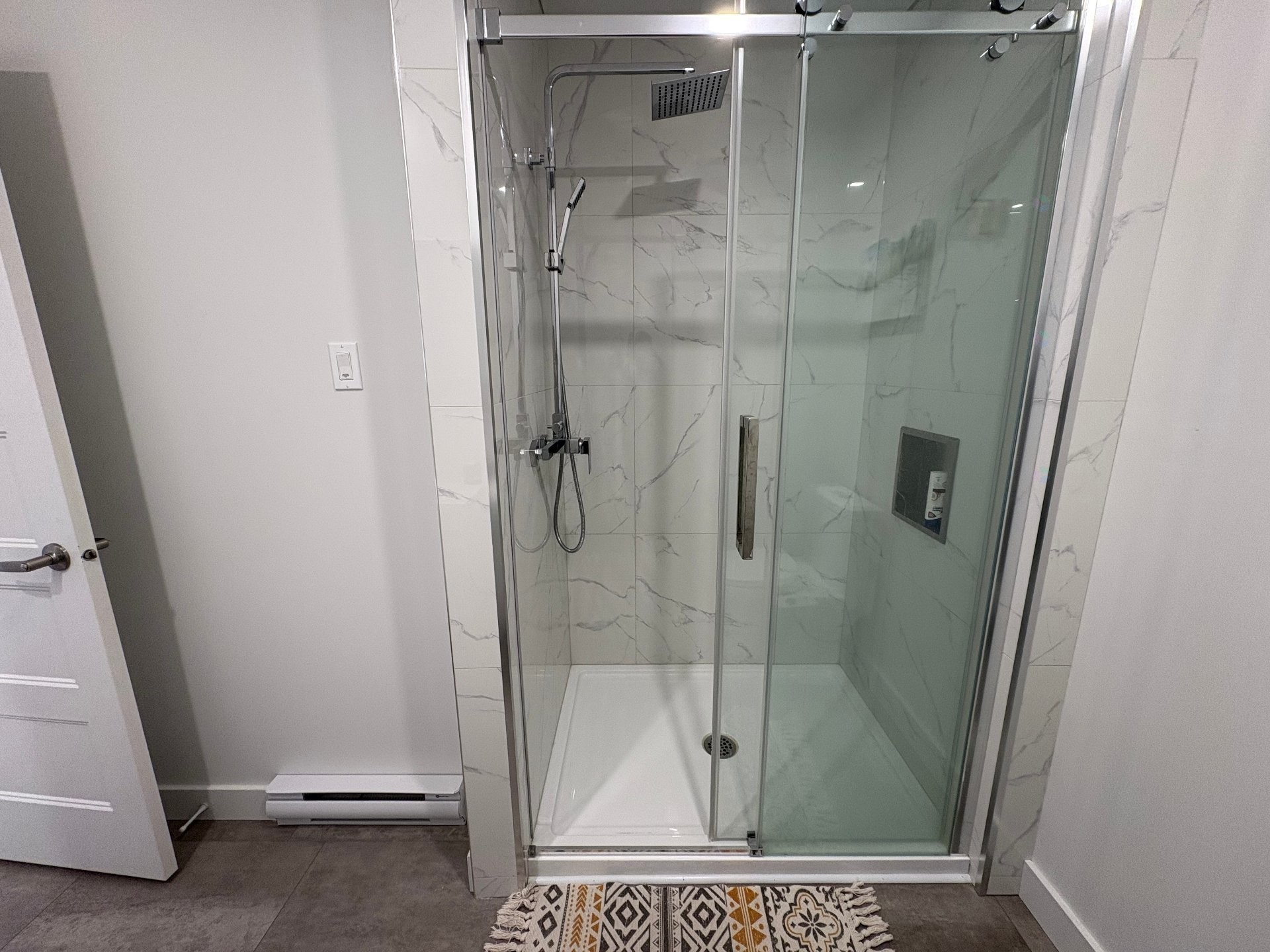 Salle de bains - 2-664 Av. Ste-Bernadette, Rouyn-Noranda, QC