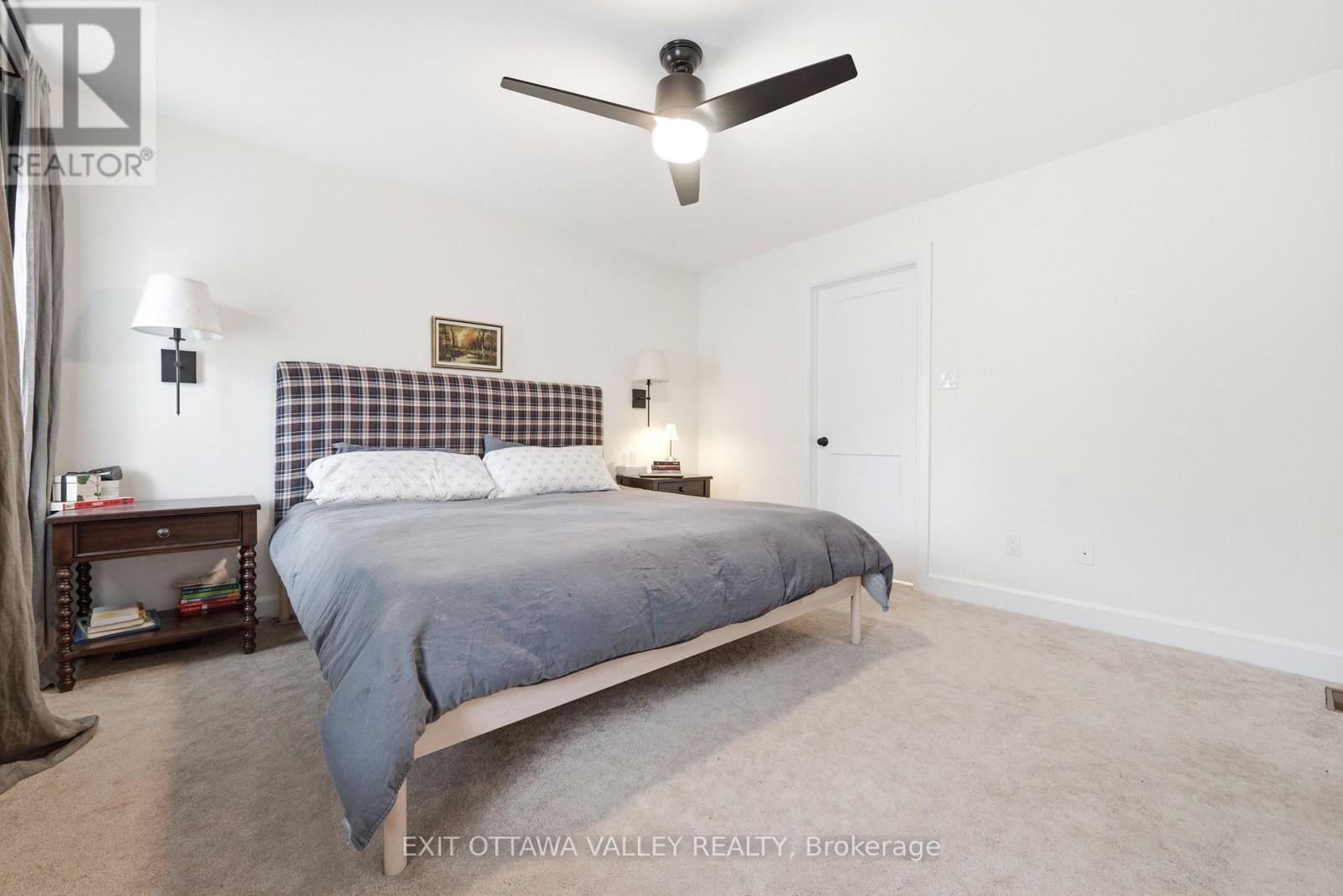 1038 Beatty Crescent, Deep River, ON